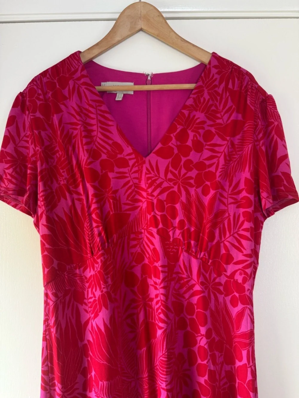 Hobbs Ann Floral Bird Jersey Dress Red Pink Short Sleeve Fit & Flare Size 12 - Picture 6 of 13
